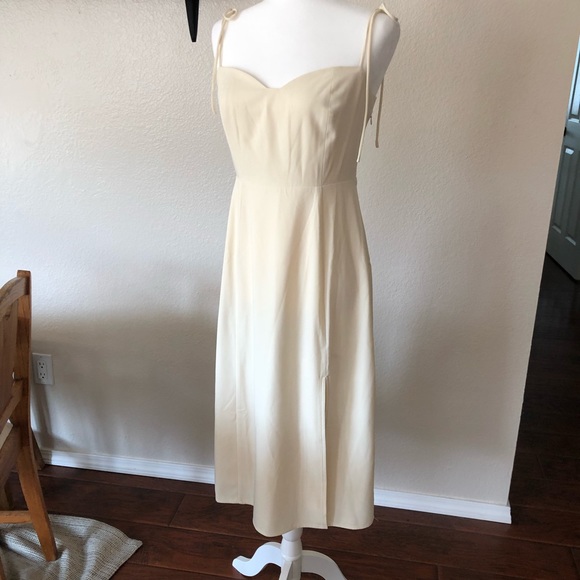 Backyard Roses Cream Kite Midi Dress NWOT - Picture 4 of 10